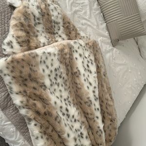 Perfect Gift!! 🎁 Pottery Barn PB-teen sleeping bag